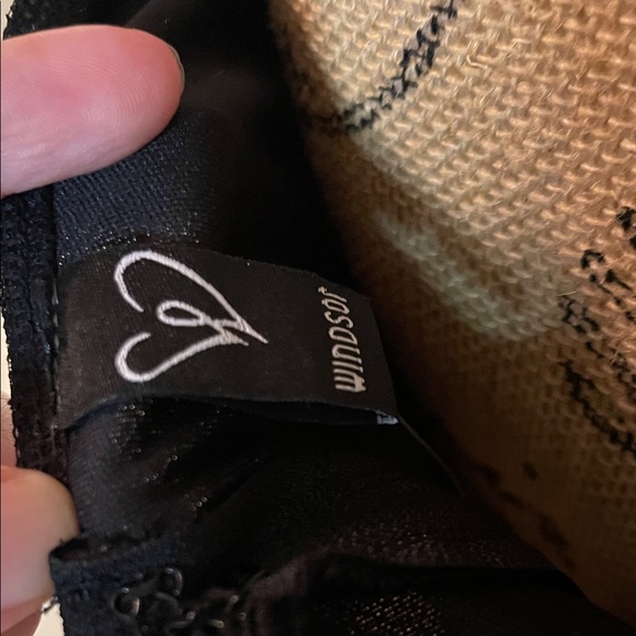 Windsor Black Mesh Sleeve Blouse - Picture 5 of 6